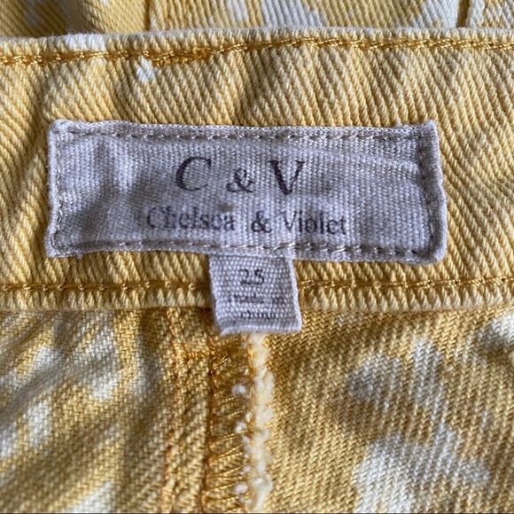 Chelsea & Violet Yellow Distressed Jean Shorts, Size 25 - Picture 5 of 7